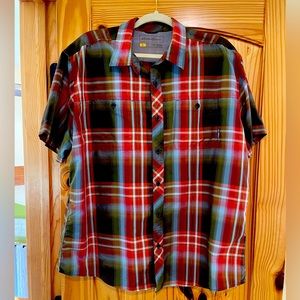 Men’s Eddie Bauer Short Sleeve Shirt. Size XL.